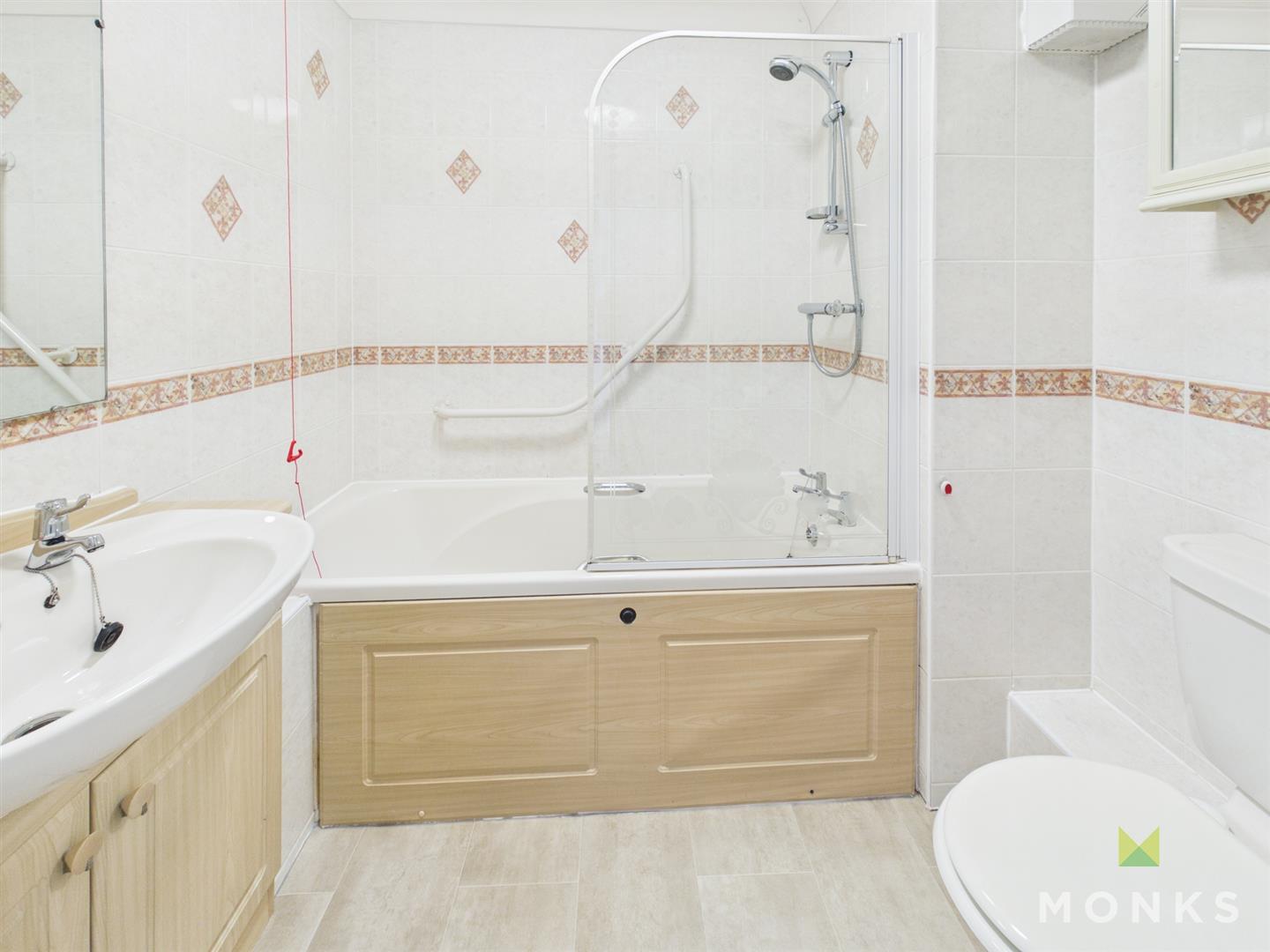 51 Abraham Court Lutton Close, Oswestry, SY11 2TH For Sale